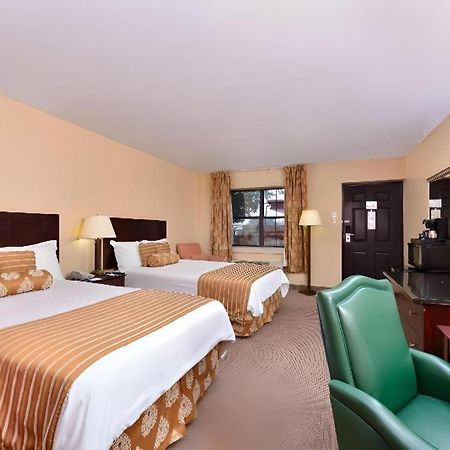 Americas Best Value Inn & Suites Victoria Exteriör bild