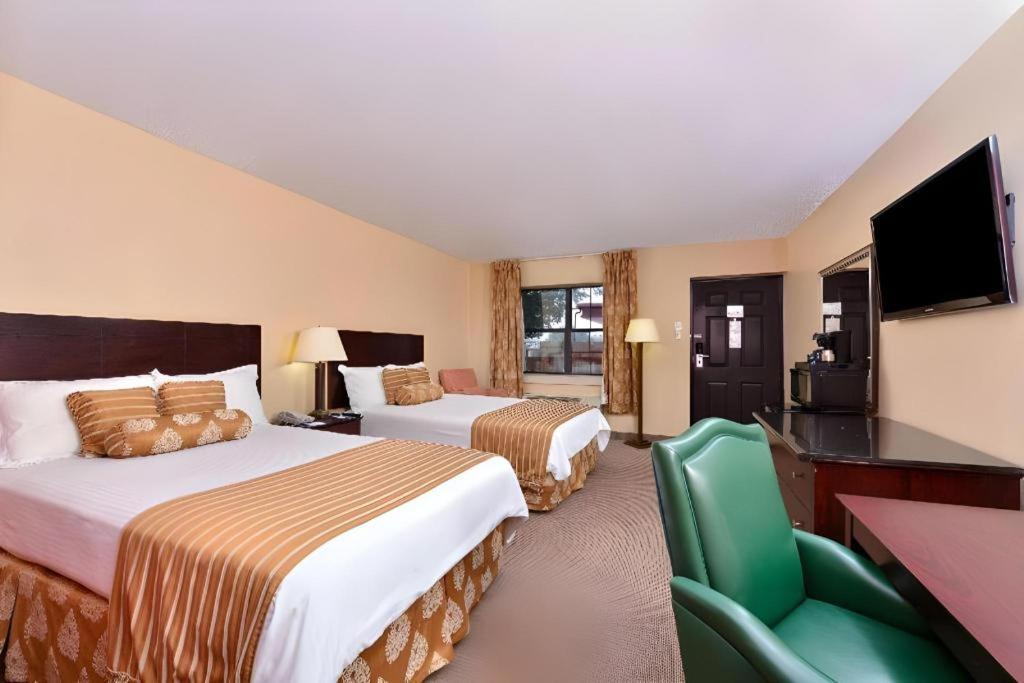 Americas Best Value Inn & Suites Victoria Exteriör bild