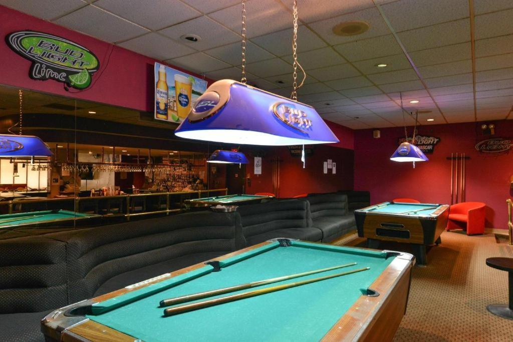Americas Best Value Inn & Suites Victoria Exteriör bild