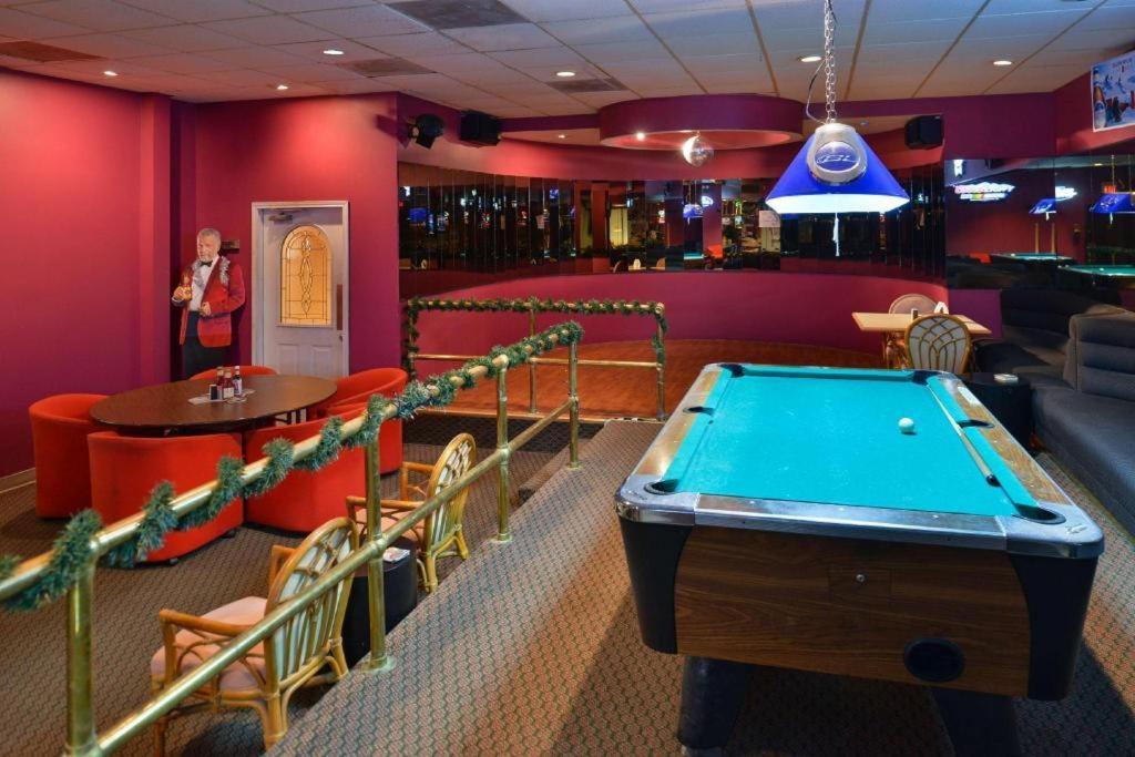 Americas Best Value Inn & Suites Victoria Exteriör bild